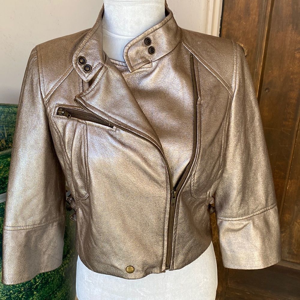 Metallic shirt jacket with zip front size small